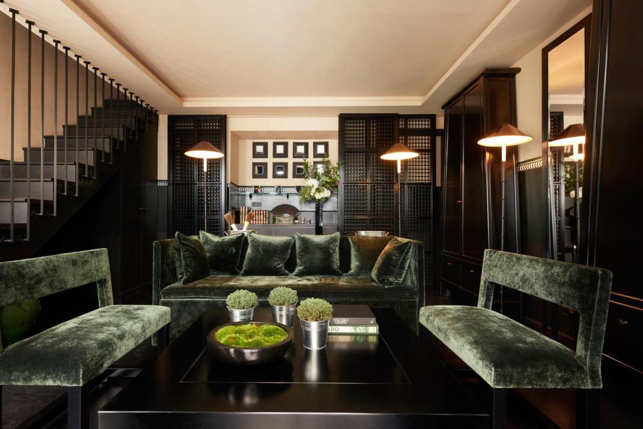 ムッシュー ジョルジュ ホテル&スパ シャンゼリゼ パリ エクステリア 写真 The interior of the hotel